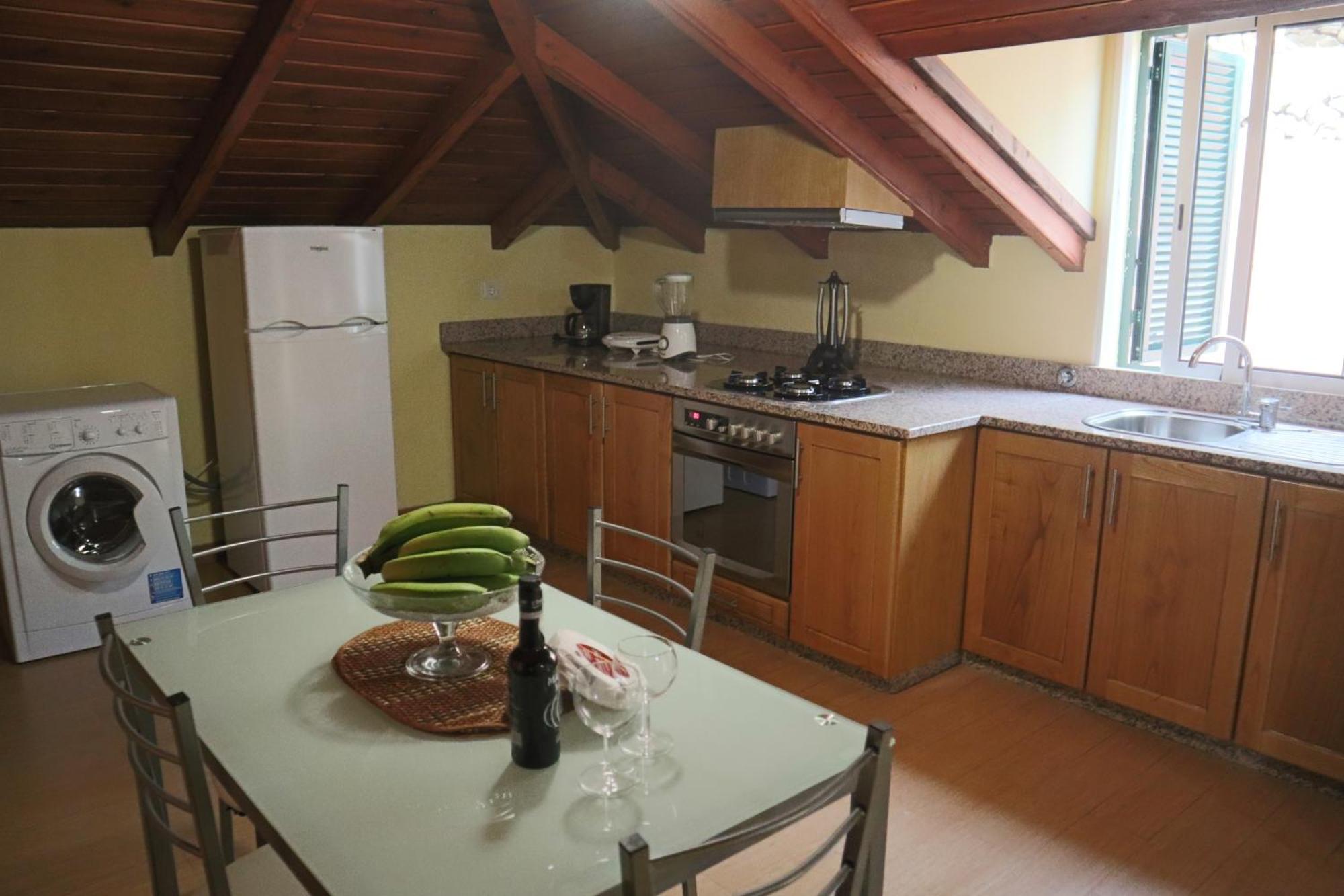Palmeira House Tabua  ภายนอก รูปภาพ