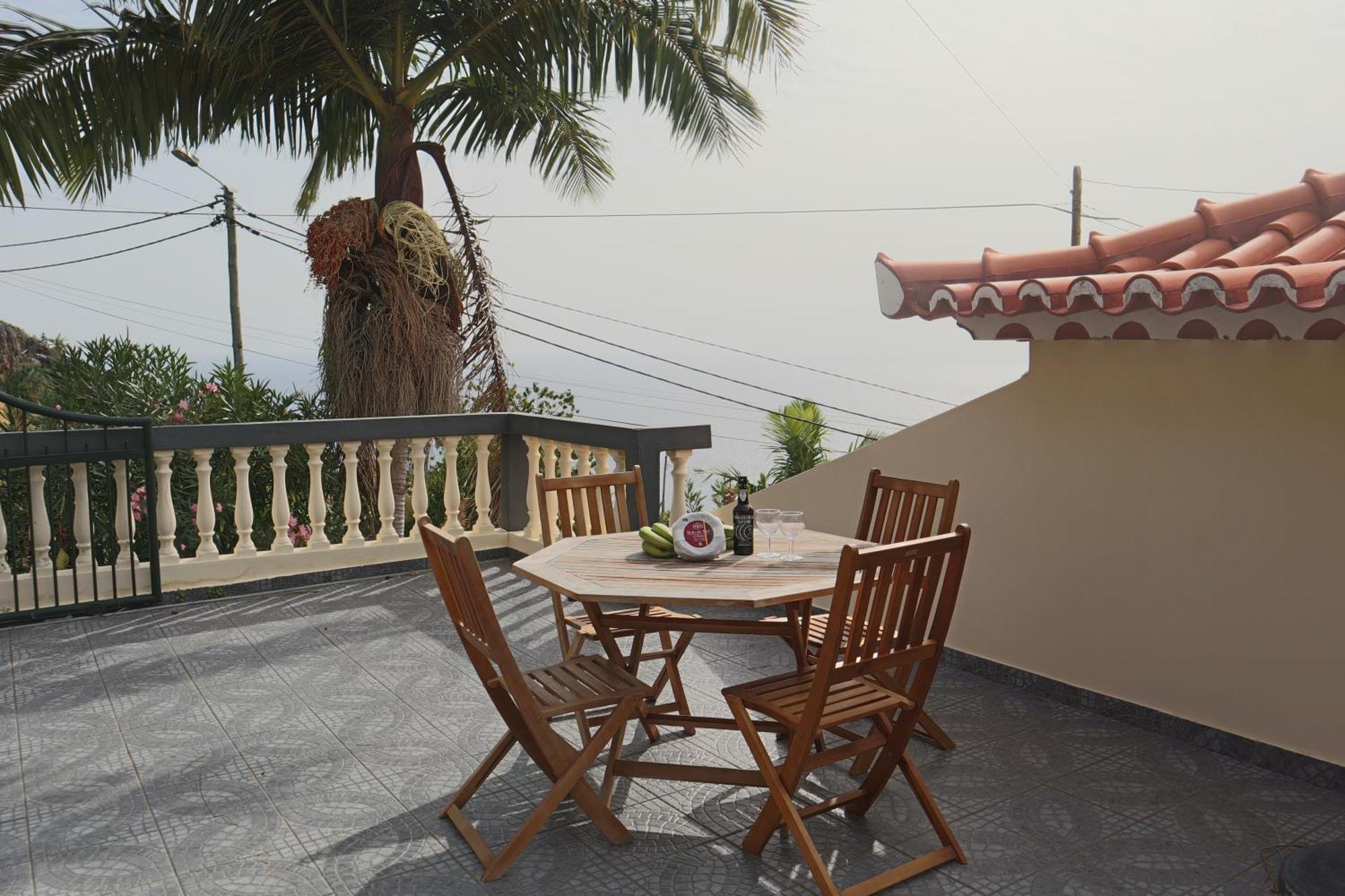 Palmeira House Tabua  ภายนอก รูปภาพ
